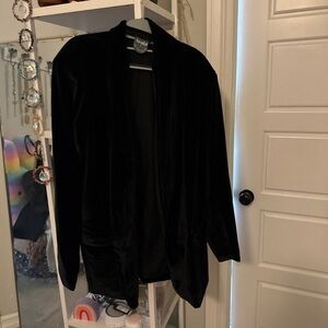 Arula - Black Velvet Blazer - Size A 14/16